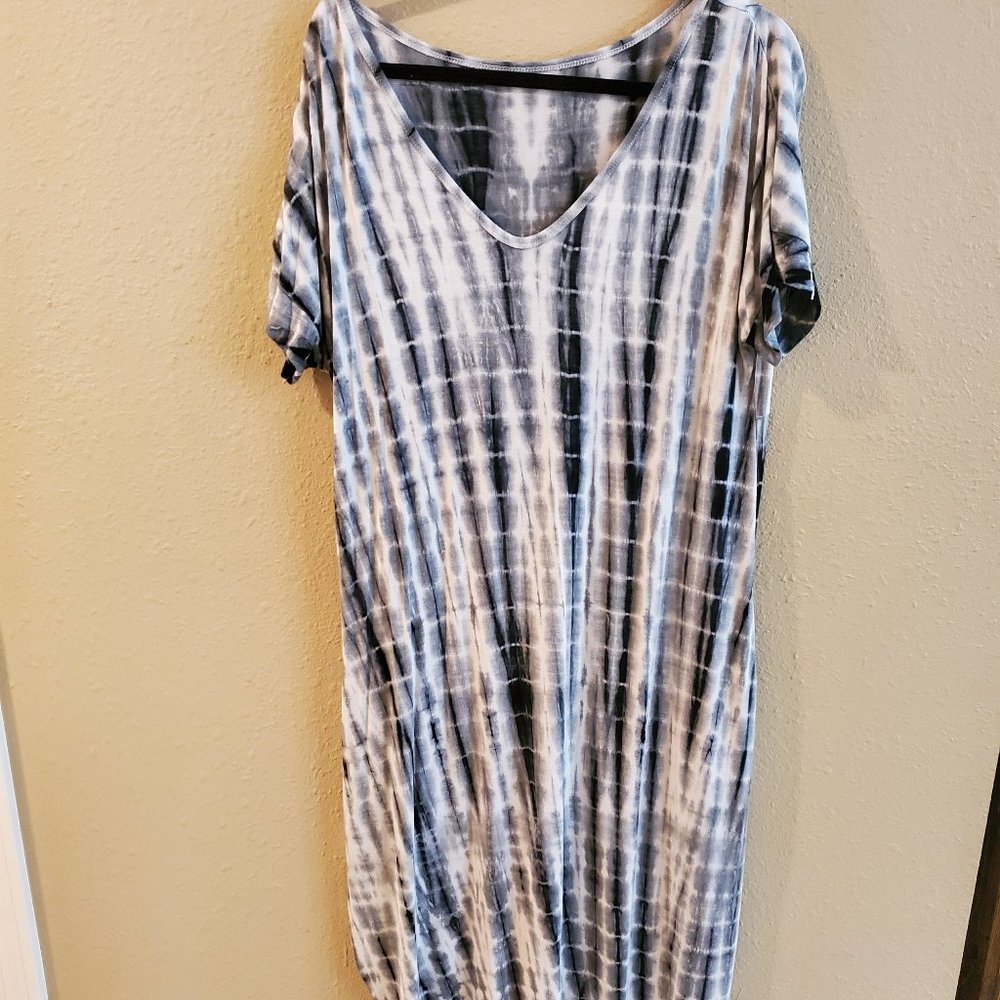 Flowy Tie Dye Maxi Dress